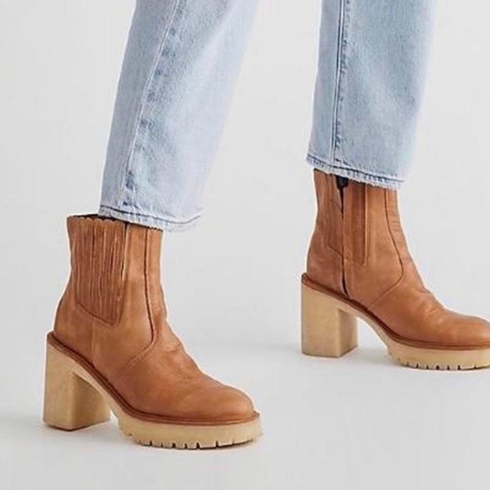 Free People James Chelsea Boot (lug heel) Tan Leather Women's Size 39